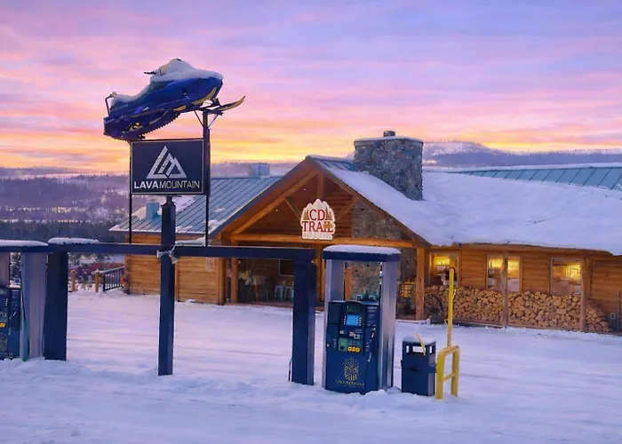 Lodge Lava Mountain *