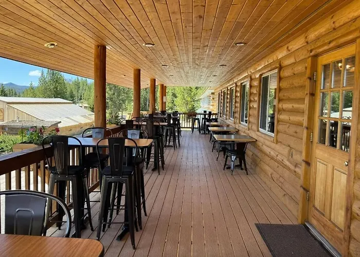 Lava Mountain Lodge